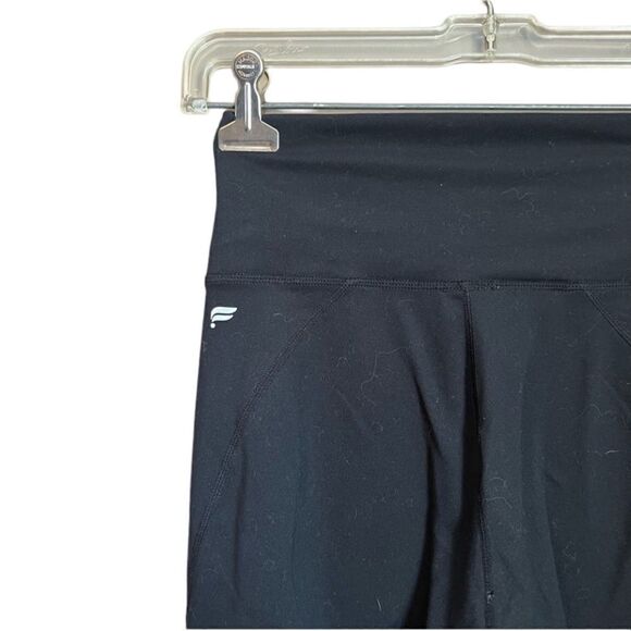 Fabletics black flare leggings. Size extra small - Picture 8 of 10